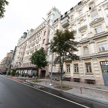 Luxury Beatiful Apartment On Pyshkinska Street Kyiv Exterior photo