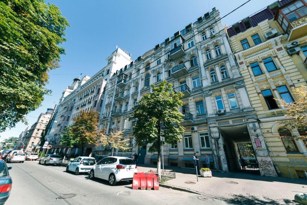 Luxury Beatiful Apartment On Pyshkinska Street Kyiv Exterior photo